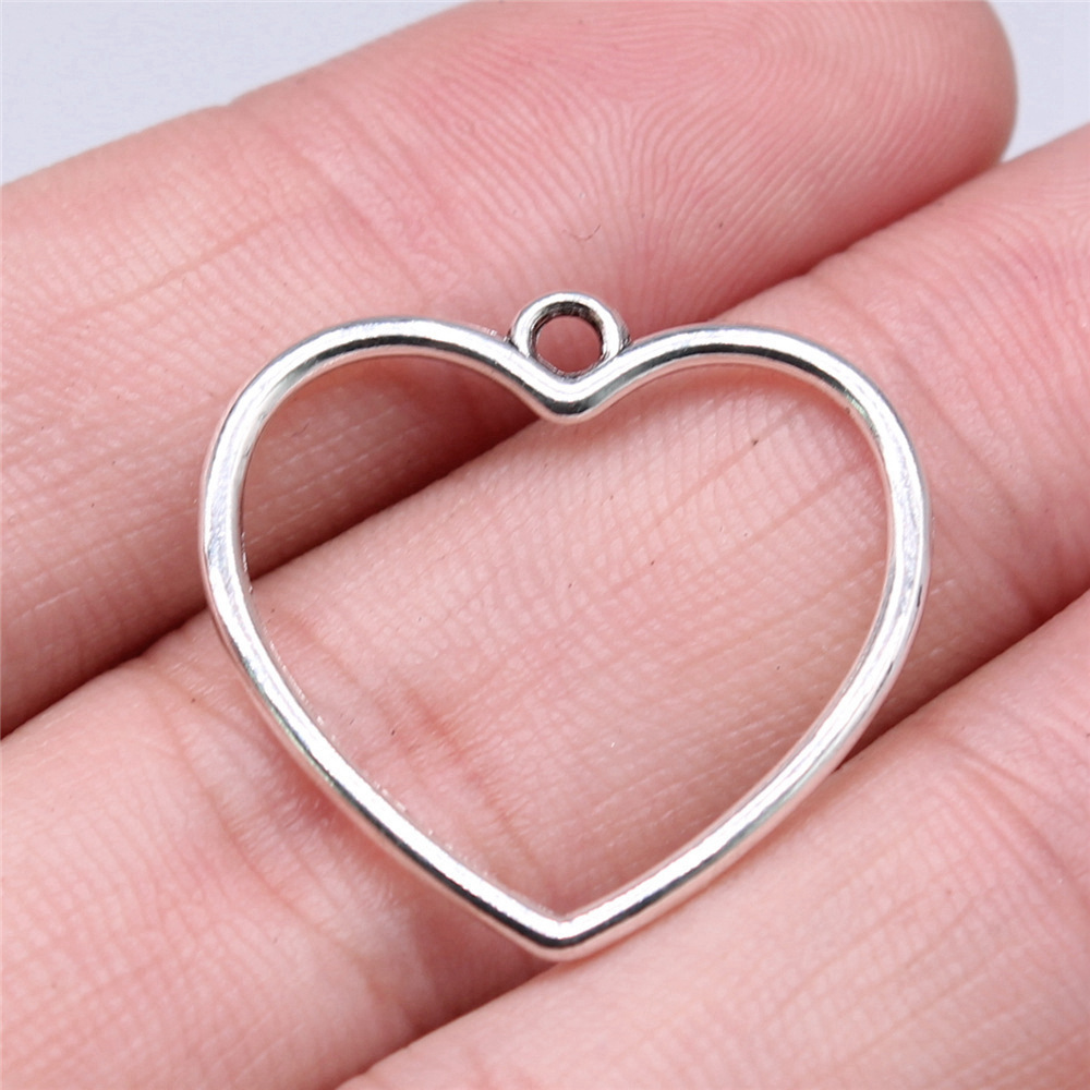 قلادة صغيرة على شكل قلب مجوف ب - مراجعة Jewelry Making For Couples وسعره